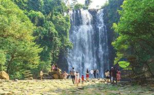 Thác Bobla hùng vĩ trên cao nguyên Di Linh. (Ảnh: Hoàng Yên)